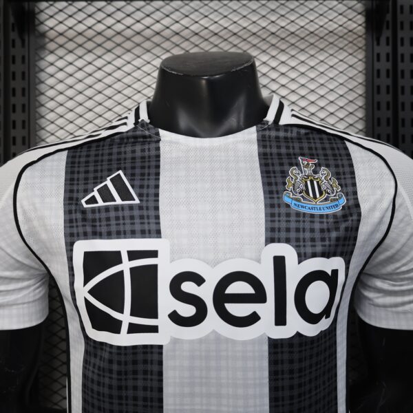 Newcastle - 25/26 Player Version - immagine 3