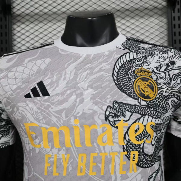 Real Madrid Special Edition - 24/25 Player Version - immagine 3