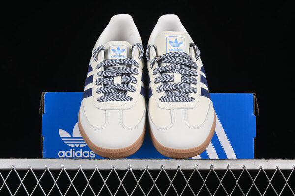 ADIDAS SAMBA OG OFF WHITE/DARK BLUE/CLEAR SKY - immagine 4
