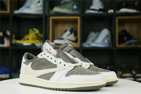 Travis Scott x Air Jordan 1 Low OG Reverse Mocha - immagine 4