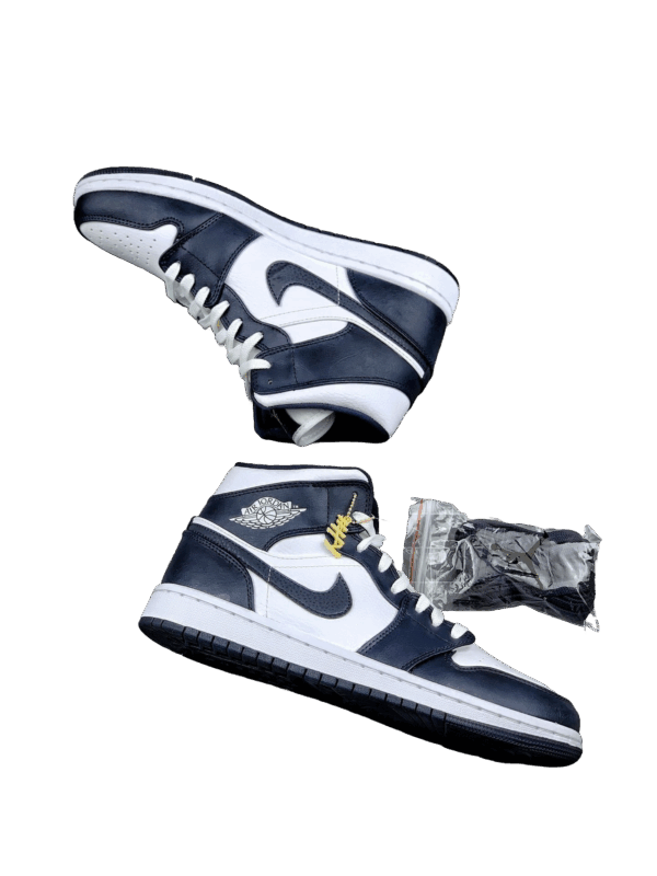 AIR JORDAN 1 MID WHITE/METALLIC GOLD-OBSIDIAN