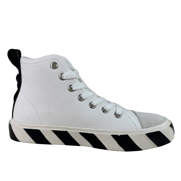 Off-White Sneaker