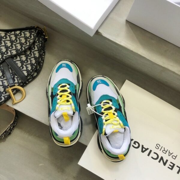 Balenciaga Triple S - immagine 3