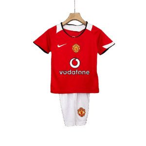 Kit Bambino - Manchester United 05/06