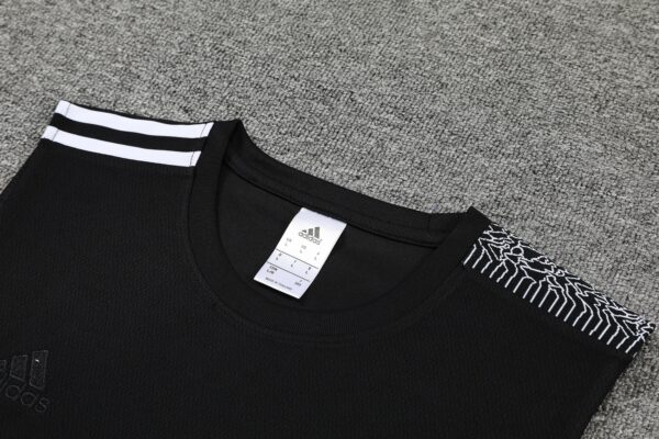 Manchester United - Canotta + Pantaloncino - immagine 3