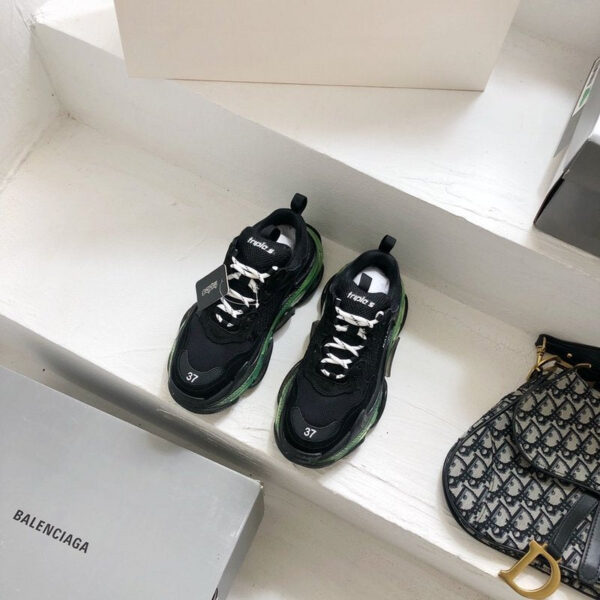 Balenciaga Triple S - immagine 2