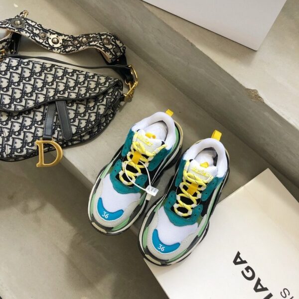 Balenciaga Triple S - immagine 2