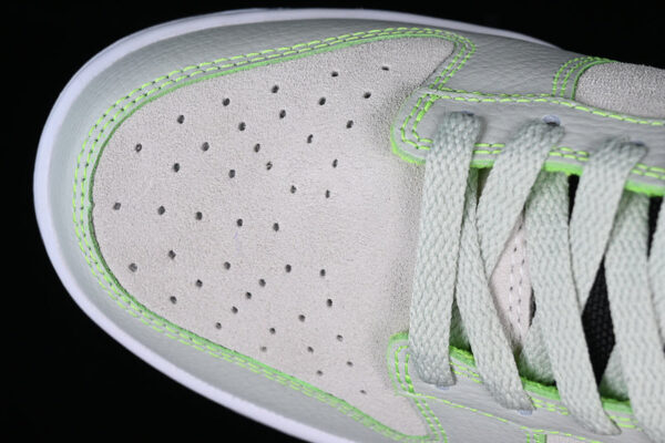 DUNK LOW UNIVERSITY OF OREGON WHITE/GREY/GREEN - immagine 7