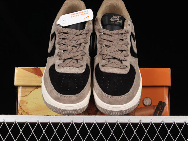 AKIRA X AIR FORCE 1 LOW 07 - immagine 4