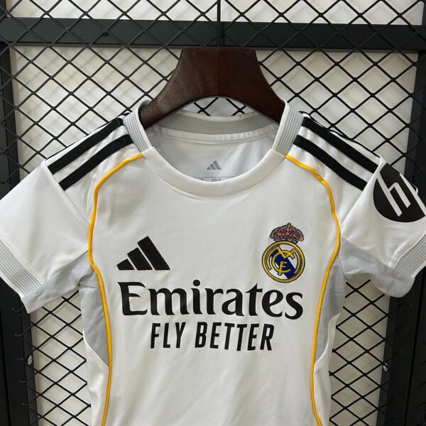 Kit Bambino - Real Madrid 25/26 - immagine 3