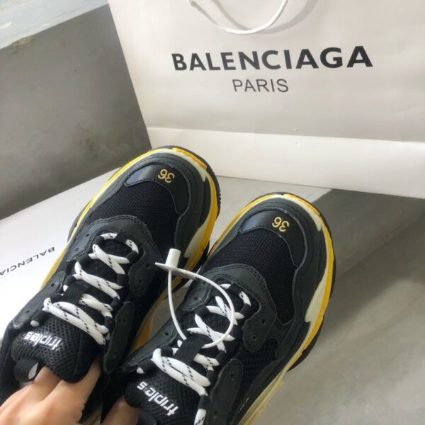 Balenciaga Triple S - immagine 6