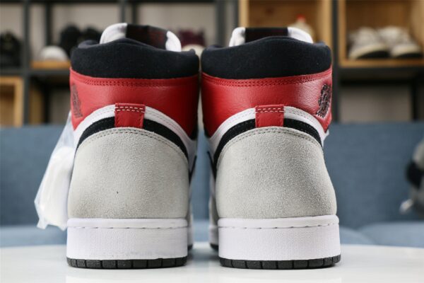 Air Jordan 1 Retro "Light Grey Smoke" 2020 - immagine 3