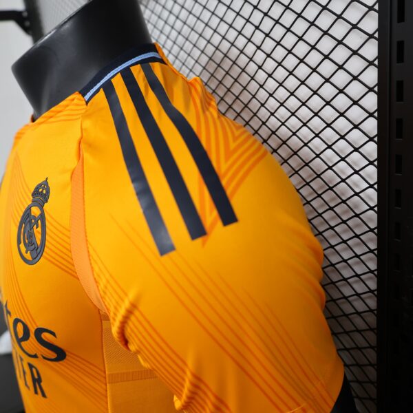 Real Madrid Away - 24/25 Player Version - immagine 4