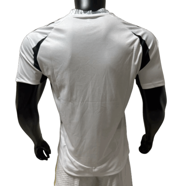 Real Madrid Special - 25/26 Player Version - immagine 2