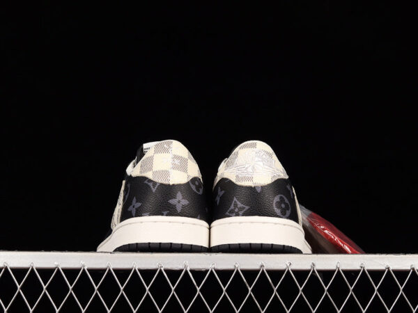 TRAVIS SCOTT X AIR JORDAN 1 LOW OG X L*V - immagine 5