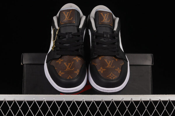 Air Jordan 11 Low - immagine 2