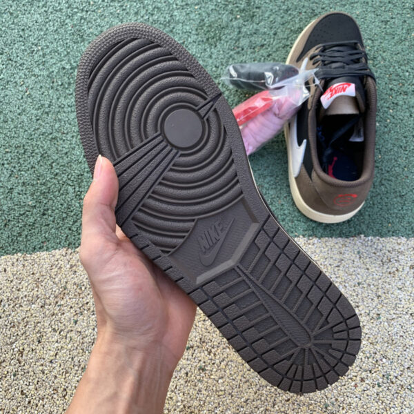 Travis Scott X Air Jordan 1 'Cactus Jack’ - immagine 6