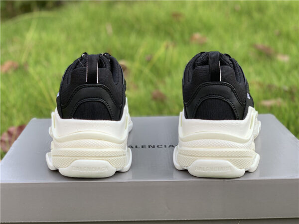 Balenciaga Triple S - immagine 4