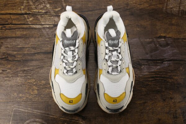 Balenciaga Triple S - immagine 4