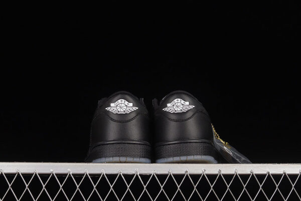 Air Jordan 11 Low - immagine 4