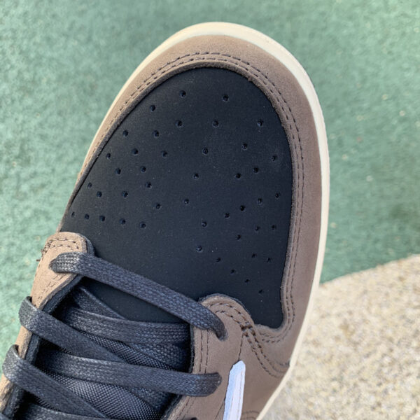 Travis Scott X Air Jordan 1 'Cactus Jack’ - immagine 4