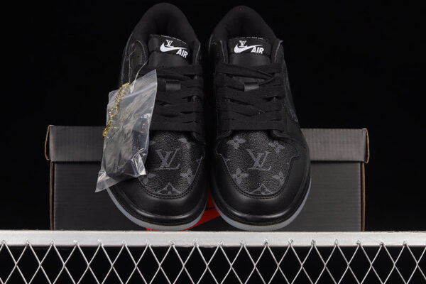 Air Jordan 11 Low - immagine 2