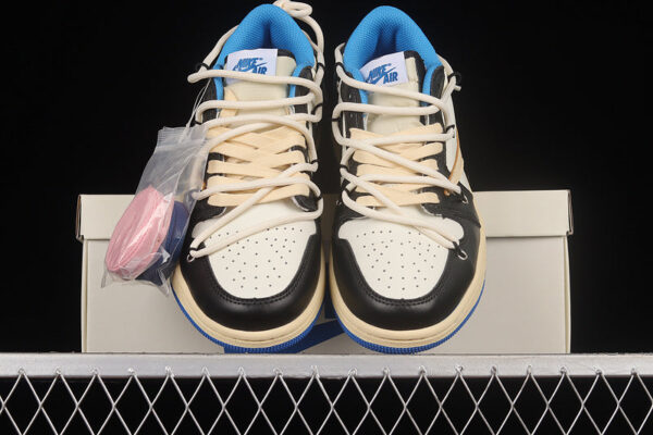 Air Jordan 11 Low - immagine 2